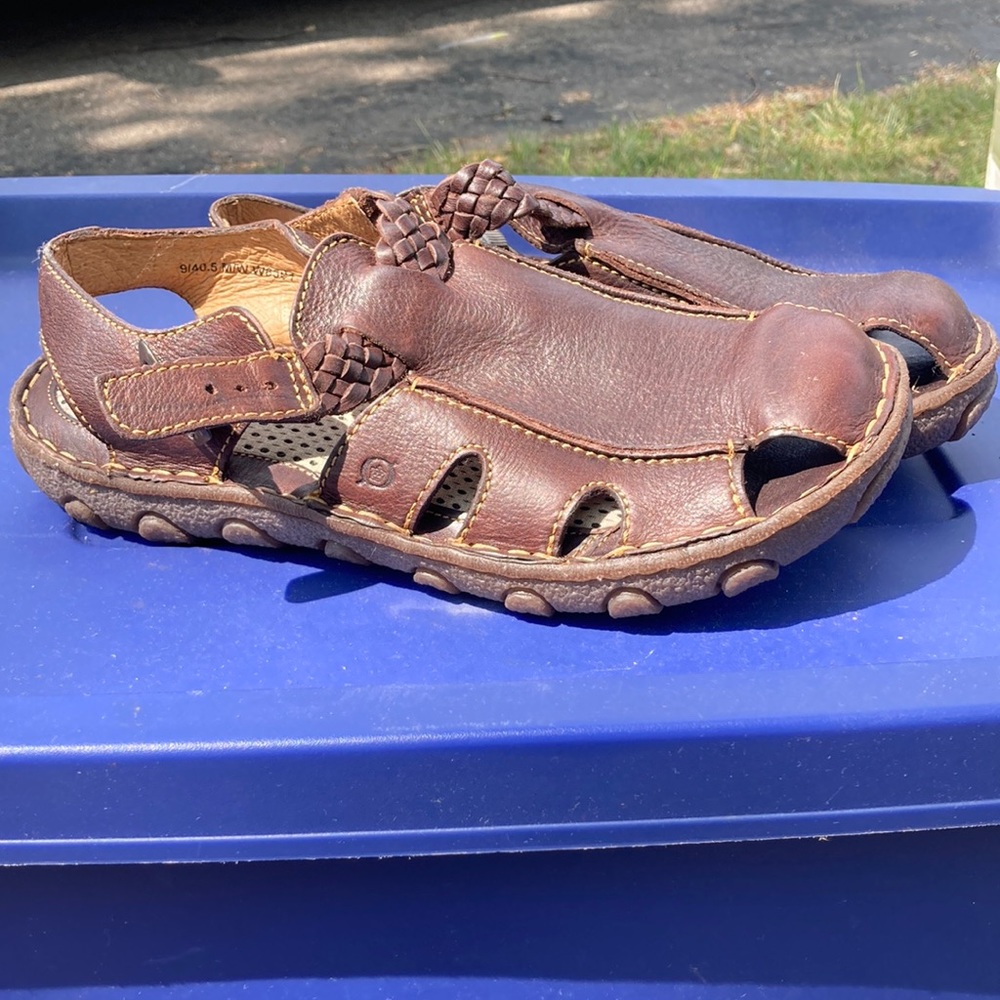 Born sandals size 9 NWOT